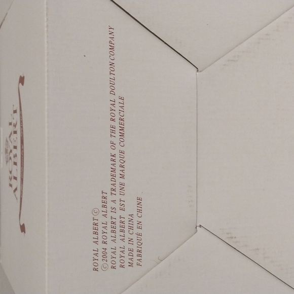 COPY - Brand new Royal Albert ocr bstwve vase - Picture 9 of 9